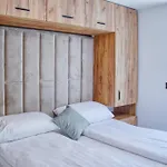 Lepenicka Luxe - Premium