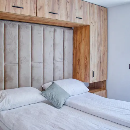 Lepenicka Luxe - Premium