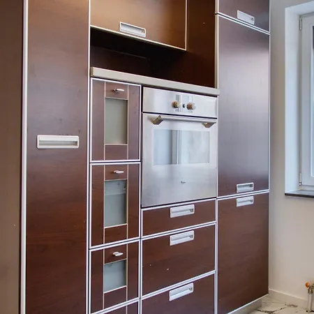 Lepenicka Luxe - Premium